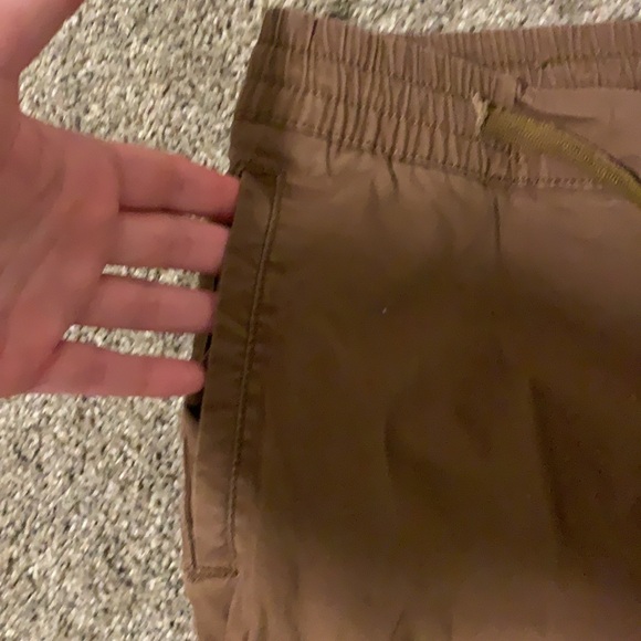 Jogger style light weight. Worn a few times. - Picture 4 of 8